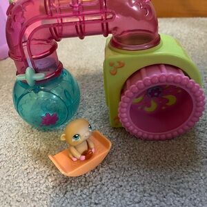 Littlest Pet Shop Hamster Hideout